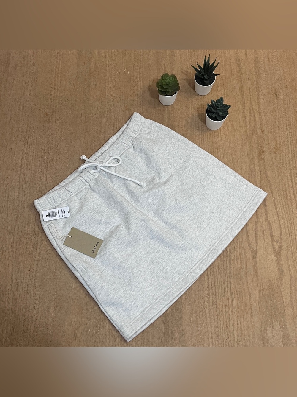 NWT Aritzia Wilfred Free Fleece Skirt in Heather Clloud White (Grey)